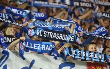 Des supporters lors d'un match au stade de la Meinau. © Top Music