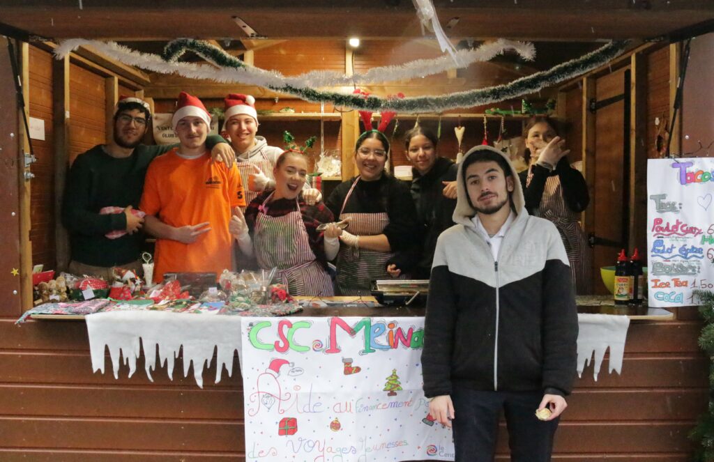 Le stand des jeunes du CSC Meinau pour financer leur voyage à Paris
