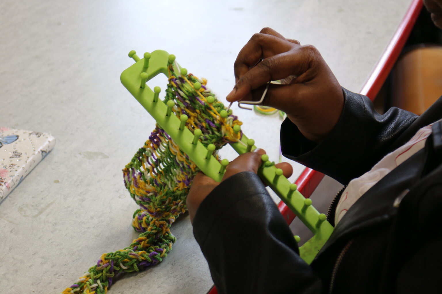 Les ateliers tricot ont lieu au Padep, à Strasbourg. © Hayva Wernert